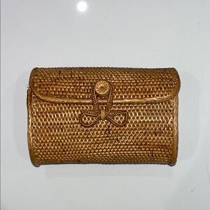 Elegant Tan Woven Clutch